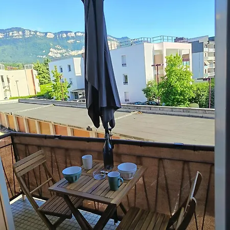 L'escale D'aix Parking Et Balcon * Aix-les-Bains